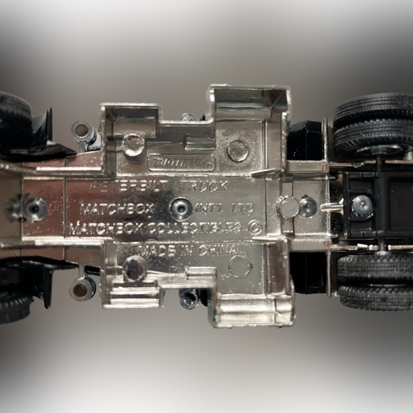 MATCHBOX “Jim Beam Commemorative 200th Anniversary Tractor-Trailer” Circa 1995. - Picture 8 of 8